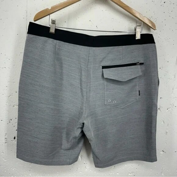 Lot of 4 Nike Men’s size 36 Plaid Tan White Gray Green Shorts - Picture 14 of 16